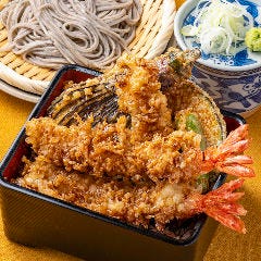 ごまそば＋名物「どぶ漬け」天丼などボリューム満点なランチ