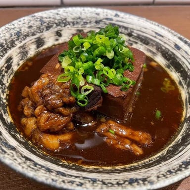 大衆酒場箱ざき 富士駅前店_名物肉豆腐