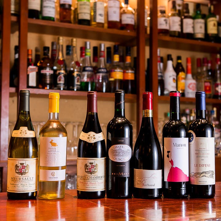 世界各国のワインがずらり100種以上