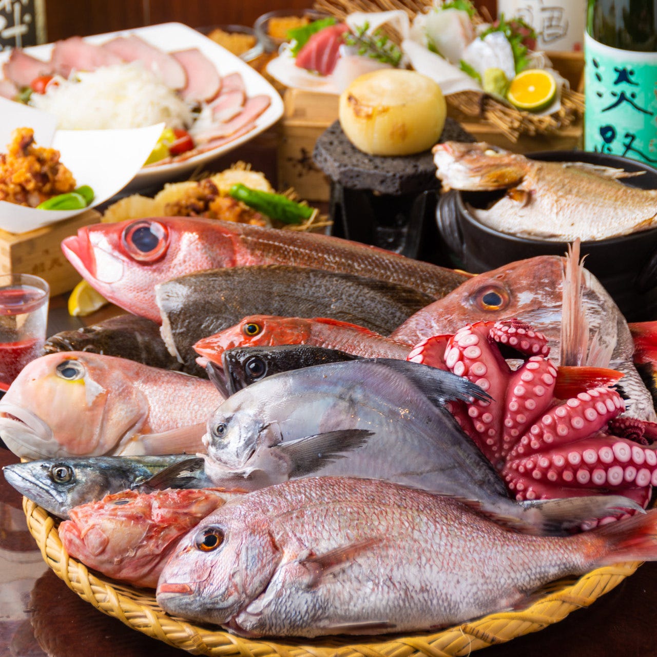 新橋の海鮮居酒屋『淡路島と喰らえ 銀座コリドー店』の海鮮メニュー