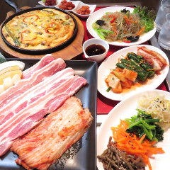 韓国料理 焼肉 豚王 日暮里駅前本店 