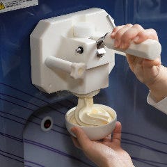 【ディナービュッフェ限定】ソフトクリームパフェ