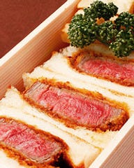 フィレ肉を使用しておりますので 冷めてもとてもやわらかいです。