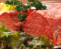 但馬産黒毛和牛の雌牛に こだわり厳選したﾌｨﾚ肉だけを使用。