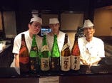 左から、本澤さん、レーフさん、高橋さん キッチンスタッフ