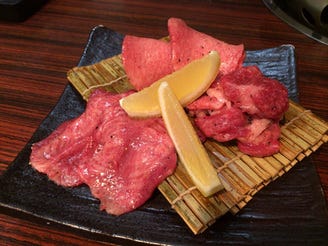 炭火焼肉なかはら 