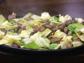 「日本一の定食屋」と食べても食べても増えていく「うどん」がある街ってどこだ？