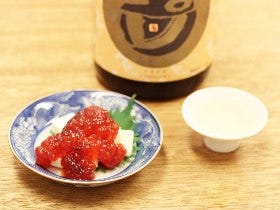 「鮭」をまるっと一匹食べ尽くせ！ 行列のできる鮭専門店と姉妹店『しゃけスタンド』をはしごしよう