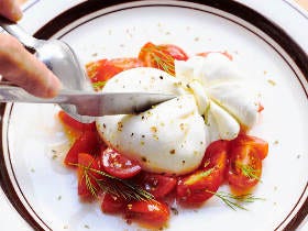 作りたてブッラータがおいしい！ 奥渋谷のチーズレストラン『SHIBUYA CHEESE STAND』