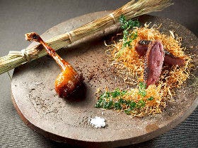 『龍吟』出身シェフの料理観が圧巻！ 大使公邸を改装した一軒家チャイニーズ『茶禅華』【南麻布】