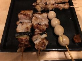 昭和のホスピタリティに心ほぐれる。連日ファンで賑わうレトロな大衆酒場　登戸『ヤキトリハウス 平安郷』