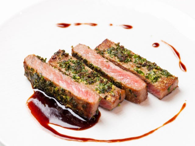 クリスマスディナーはもう決めた オトナのための絶品 肉料理 レシピ2選 Dressing ドレッシング クリスマスディナーはもう決めた オトナのための絶品 肉料理 レシピ2選 Dressing ドレッシング