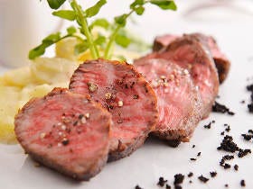 【男性必見】噂の激モテシェフが教える！ホワイトデーに女性を落とす、塊肉の感動レシピ