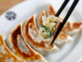 ふわっとショウガ香る「フレッシュ餃子」！ 移り行く渋谷で、50年以上味を守り続ける『天宝 渋谷店』