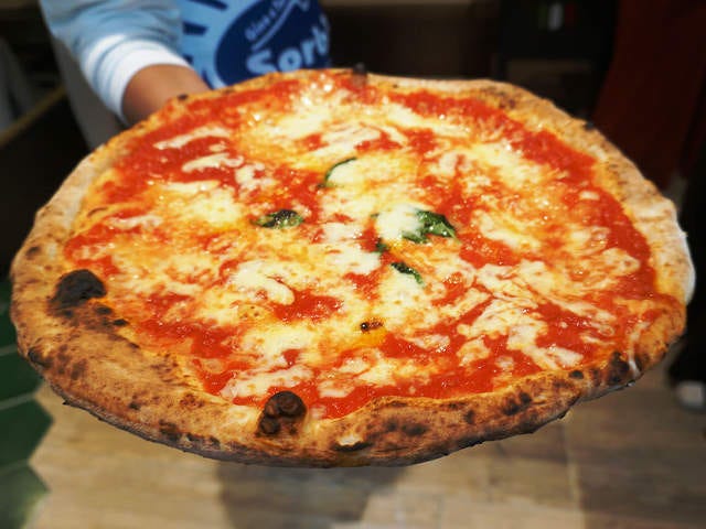 本場イタリアで2時間の行列を作るピッツェリアが日本初上陸！日本橋『コレド室町テラス』で絶品ピザを堪能