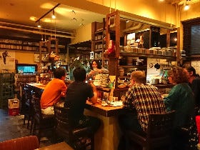 酒場とお客は「お互い様」。幸せの乾杯がふたたび聞こえる日を願って！