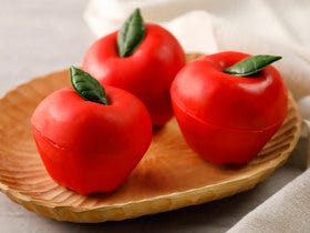 【まるでリンゴ】味もインパクトも抜群！ 手土産選びのプロがオススメする、「絶品りんごスイーツ」まとめ