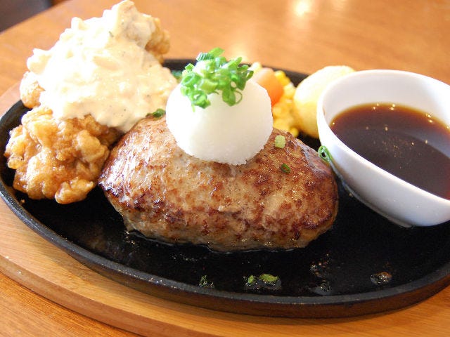 大人気！ 「ハンバーグ」がおいしすぎる、福岡の大繁盛ファミリーレストラン『タカサキハンバーグ』