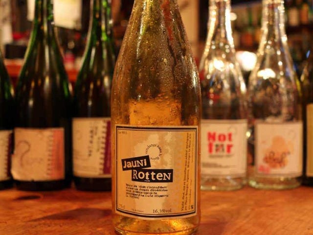 飲めるのは日本かフランスだけ？　オーヴェルニュ地方で造られる自然派ワインの一つの終着点