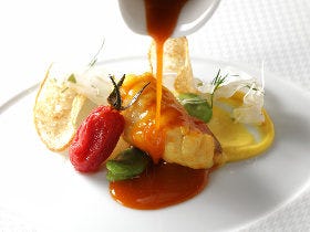 『タイユバン･ロブション』出身シェフが魅せる、シーフードを使った新フレンチは食通を唸らす表現力