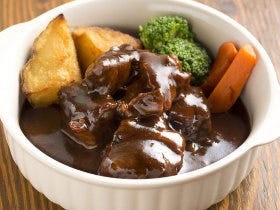 老舗洋食店のシェフ直伝、絶品ビーフシチューレシピ！隠し味は和の調味料にあった