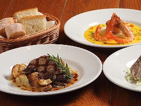 予約を急げ！ 話題の新スポット「GINZA SIX」のクリスマス限定ディナー3選【2017】