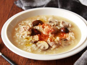 ワインに合う「おじや」が絶品！ スペインで親しまれる米料理「カルドソ」のレシピ3選