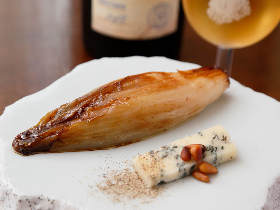 清澄白河の実力派イタリアン『イルトラム』で最高の味を！おすすめはとろっと濃厚な「チコリのロースト」 