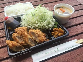 歌舞伎座近くの有名とんかつ屋、実はテイクアウト可能だった