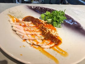 胸躍る街中華プライスで、シェフの絶品創作中華を！話題沸騰の新店・広尾の中華バル『coyacoya』