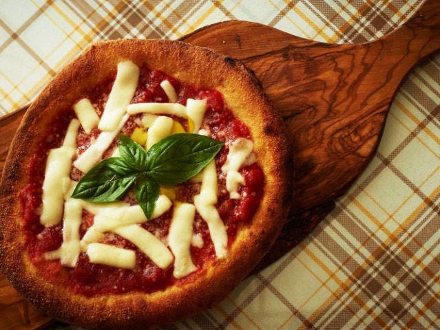 世界に認められたピッツァ職人が教える、ナポリ伝統「揚げピッツァ」の作り方