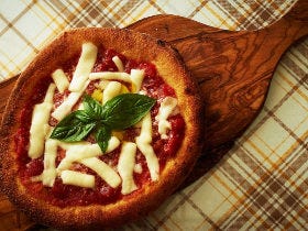 世界に認められたピッツァ職人が教える、ナポリ伝統「揚げピッツァ」の作り方