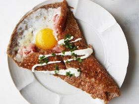 デザイン界でいま最も注目の夫婦が手掛けた『ラ・メルスリー』でカジュアルにフレンチを堪能