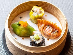 旬の「おいしい」がぎっしり！ 点心師がうまみを詰め込んだ「点心」をワインと共に味わう『スチーム』