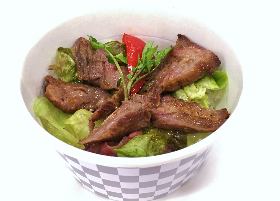 丸の内で見つけた穴場ランチ！　北海道牛のステーキ丼を750円で満喫