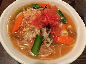 開店6年目の大リニューアル！ 野菜中心のヘルシー中華×自然派ワインに出逢える店 横浜『カントナ』