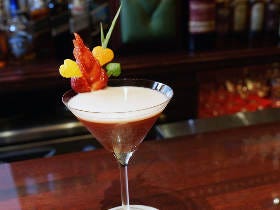 気分は紳士淑女。銀座の正統派バーで飲む魔法のジントニック