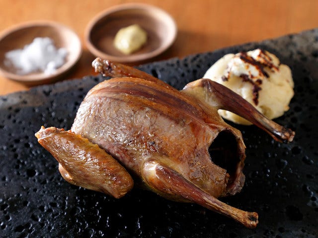 「鳩肉専門店」が赤坂に誕生！マニアックな美味に酔いしれる『鳩肉屋』で濃厚ジューシーな鳩肉を堪能すべし