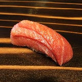 11カン4,000円！ 鮨の名店が開いた立ち食い鮨店に客足が止まらない、武蔵小山『ブルペン』