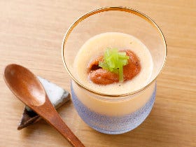 旬の一皿を五感で楽しむ！ 凄腕料理人の新舞台、日本料理『御成門はる』