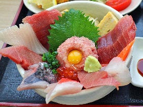港町「銚子」で海の幸を満喫したい！ 漁港の獲れたて魚を豪快に味わう、魚づくしの名店めぐり