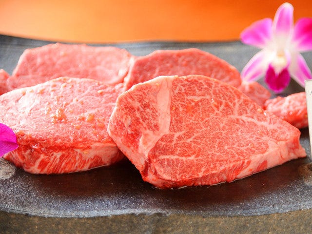 極上「シャトーブリアン＆ヘレ肉」をがっつり味わう！ 肉の名店が開いた、会員制焼肉店『きみや』【大阪】