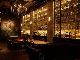 1,000種以上のウイスキーを揃えるバー『Tokyo Whisky Library』で夜を楽しもう！