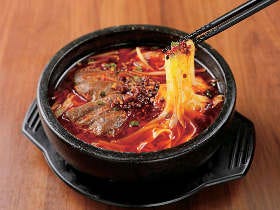 激辛グルメで暑さを吹き飛ばせ！ 日本最大級「激辛グルメ祭り2018」が今年も新宿で開催