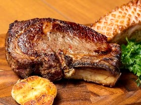 新生『ユーゴ・デノワイエ恵比寿』を徹底解剖！ 世界一と称される肉の目利きの「熟成肉」