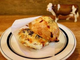 「チーズ」の楽しみ方が広がる！ チーズ尽くしのカフェ＆バー『チーズ喫茶 吾輩は山羊である』【高円寺】