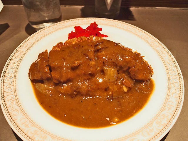 大阪・80年を超える老舗洋食店でしか味わうことのできない2つのカレーライスのこと