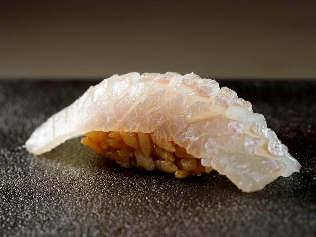 「日本を代表する寿司！」と話題の鮨店『はっこく』の魅力を徹底解剖！【銀座】