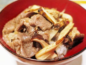 【秋の味覚の総攻撃】神楽坂『山さき』でいただいた絶品鍋と松茸牛丼！　