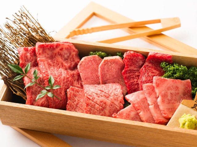 極上肉がずらりと並ぶ「肉ばこ」にうっとり！ 本郷三丁目の焼肉『肉亭ふたご』は、大人のための上質な一軒